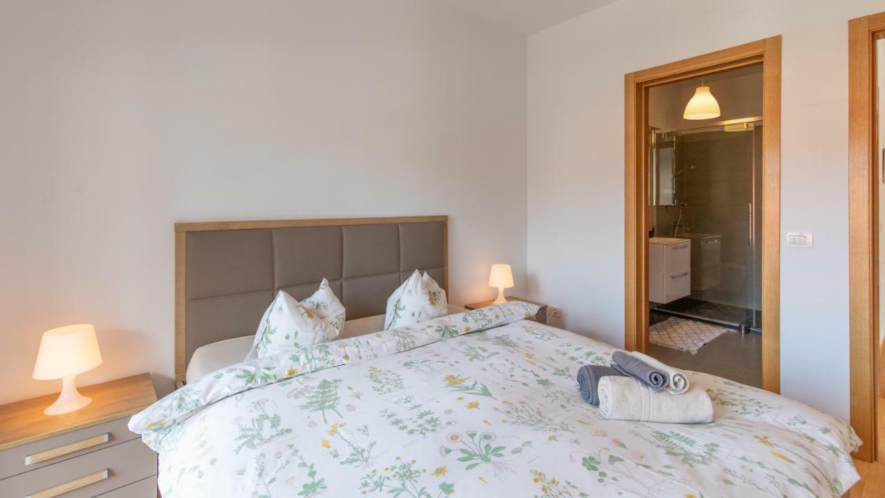 Central Comfort Suites Брашов Экстерьер фото