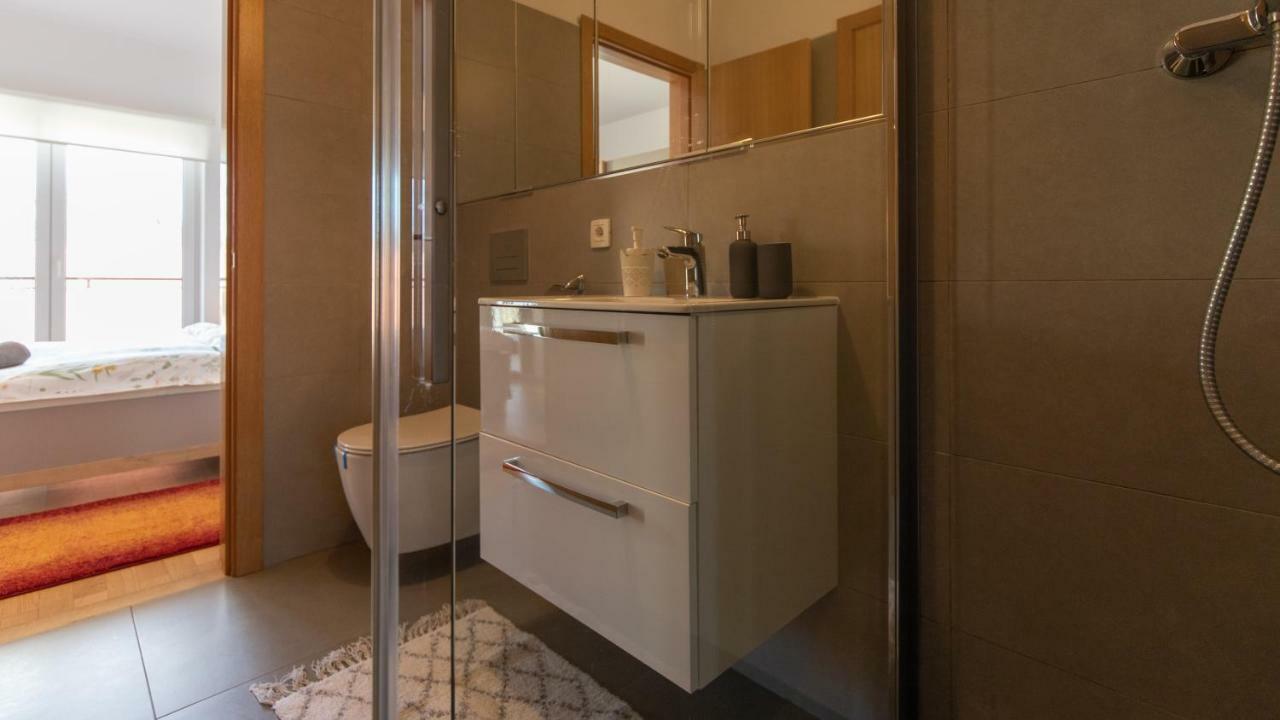 Central Comfort Suites Брашов Экстерьер фото